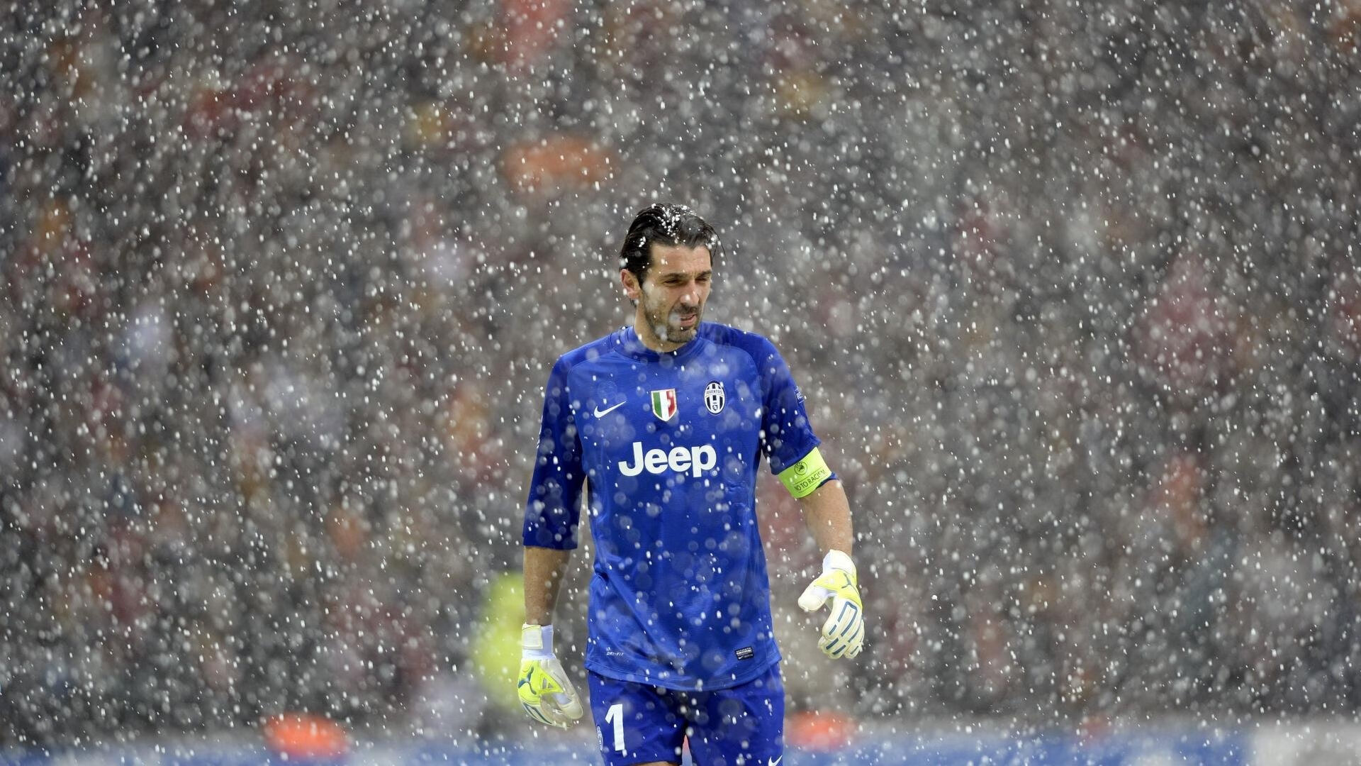 世界雨林穿越探险赛 高温高湿环境下多队退赛