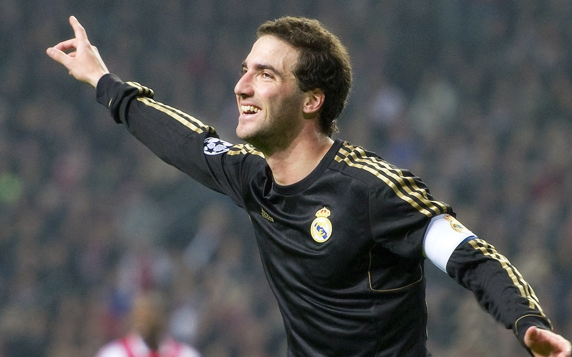 国际乒乓球赛事吸引众多高手